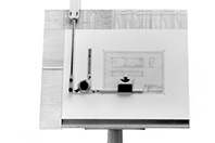 tl_files/Lindingerdesign/02_produkt-urbandesign/arbeitswelt/Vorschaubilder/Vorschaubild_Zeichenmasch.jpg